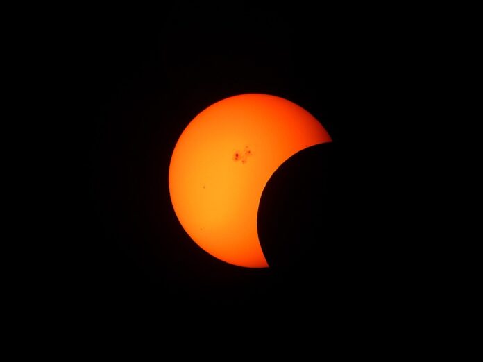 güneş tutulması