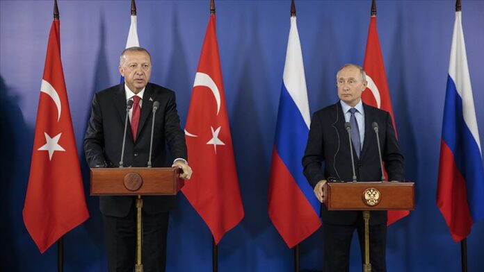 erdoğan putin kürsü